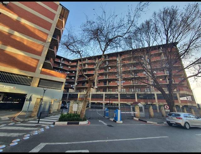 2 BEDROOM APARTMENT FOR SALE IN MILPARK